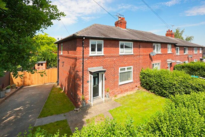 3 Bedroom End Of Terrace House For Sale In King Edwards Drive, Harrogate, North Yorkshire, HG1