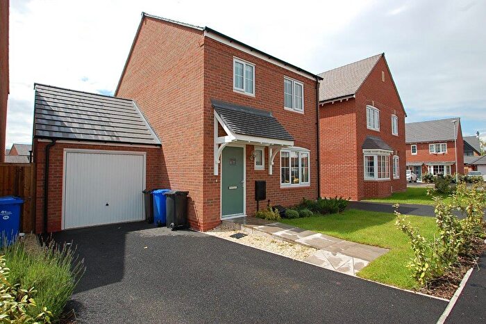 3 Bedroom Detached House To Rent In Sutton Crescent, Barton-under-Needwood, DE13