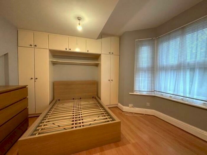 Studio To Rent In Cranbrook Park, Wood Green, N22