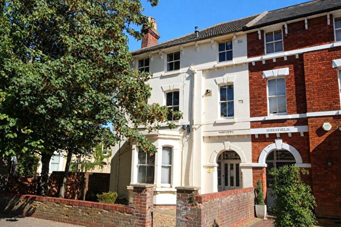 1 Bedroom Apartment For Sale In Chaucer Road, Bedford, Bedfordshire, MK40