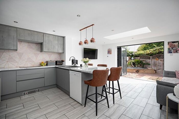 3 Bedroom Semi-Detached House For Sale In Oak End Drive, Iver, SL0