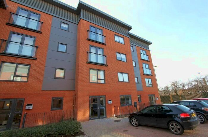 2 Bedroom Flat To Rent In Marshall Road, Banbury, Oxon, OX16