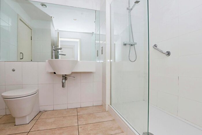 2 Bedroom Flat For Sale In Pinstone Street, Sheffield, South Yorkshire, S1
