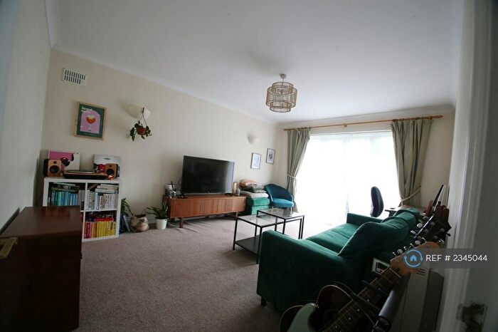 1 Bedroom Flat To Rent In Wilberforce Mews, Maidenhead, SL6