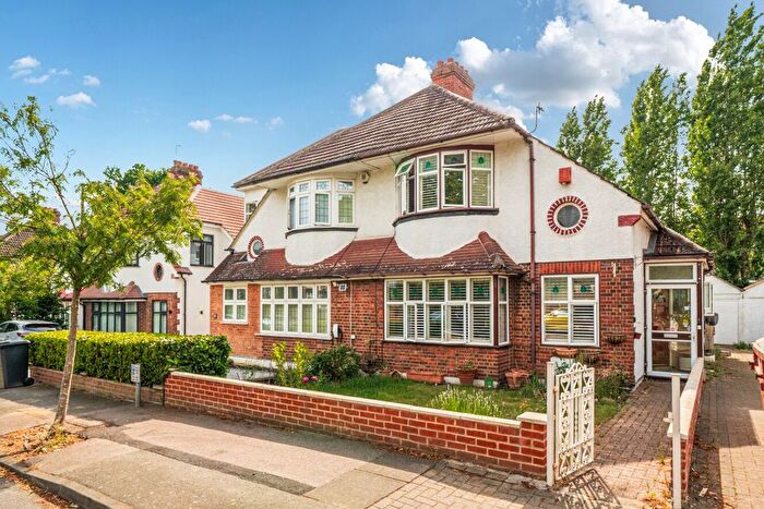3 Bedroom Semi Detached House For Sale In Widmore Lodge Road, Bromley, BR1