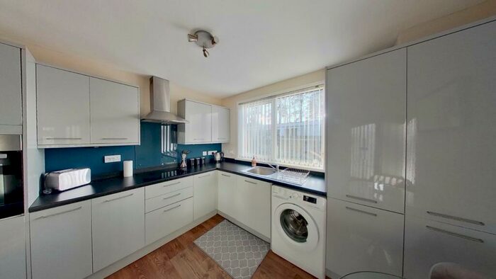 2 Bedroom Flat To Rent In Johnston Gardens East, Peterculter, Aberdeen, AB14