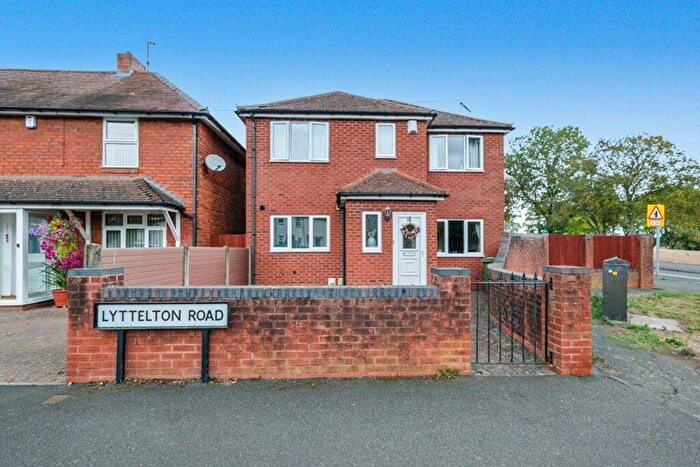 4 Bedroom Detached House For Sale In Lyttelton Road, Wollaston, Stourbridge, DY8