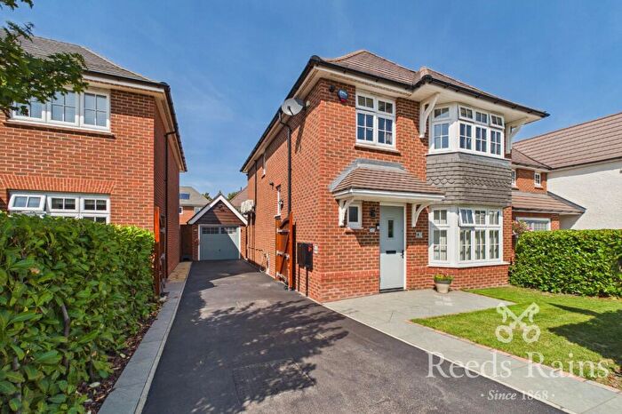 4 Bedroom Detached House For Sale In Green Hill Drive, Leyland, Lancashire, PR25