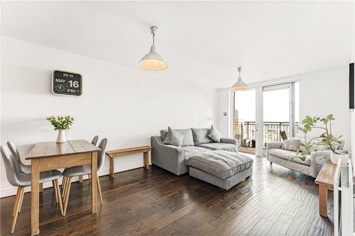 2 Bedroom Apartment To Rent In Dalston Square, London, E8