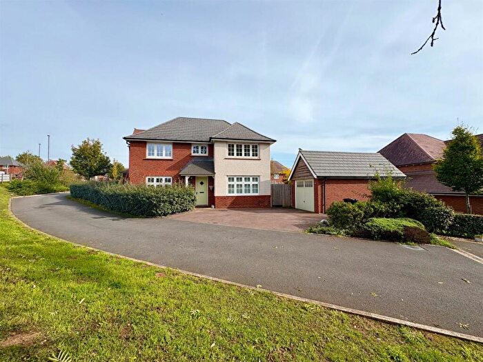 4 Bedroom Detached House For Sale In Archers Hall Place, Lydney, GL15