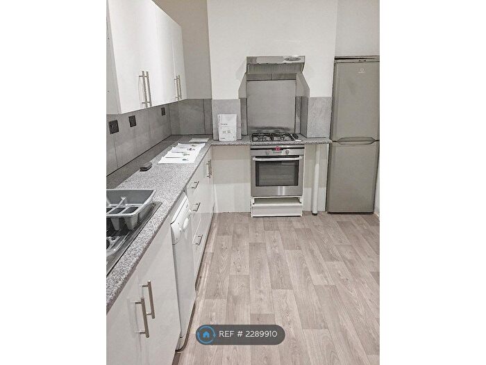 4 Bedroom Semi-Detached House To Rent In Penhale Road, Portsmouth, PO1