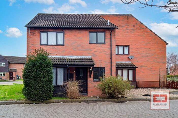 1 Bedroom Semi-Detached House To Rent In Webber Close, Elstree, Borehamwood, WD6