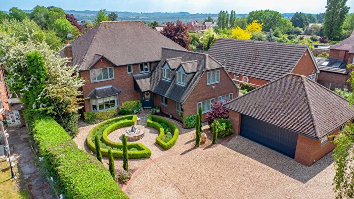 5 Bedroom Detached House For Sale In Heanor Road, Ilkeston, DE7
