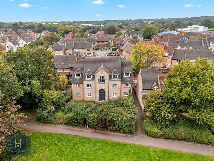 2 Bedroom Flat For Sale In Hay Leaze, Yate, Bristol, BS37