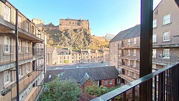 1 Bedroom Flat To Rent In Websters Land, Edinburgh, Midlothian, EH1