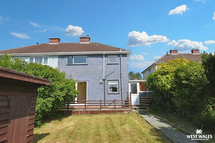 3 Bedroom Semi-Detached House For Sale In The Close, Johnston, Haverfordwest, SA62