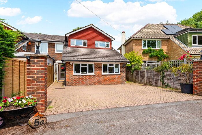 3 Bedroom Link Detached House For Sale In Brier Lea, Lower Kingswood, Tadworth, Surrey, KT20