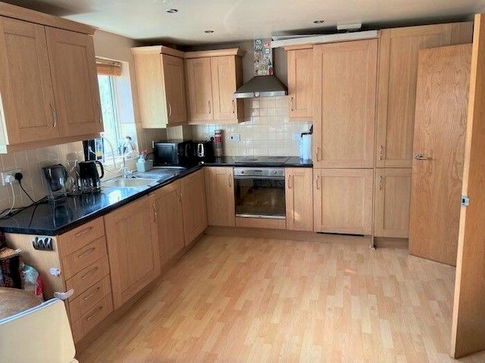 2 Bedroom Flat To Rent In Southern Place, Greenford Road, Harrow, HA1