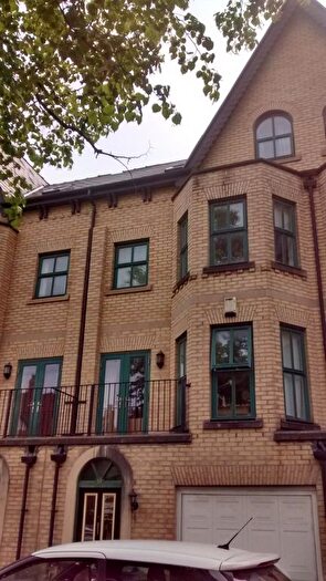 6 Bedroom Terraced House To Rent In Denison Rd, Victoria Park, Manchester, M14