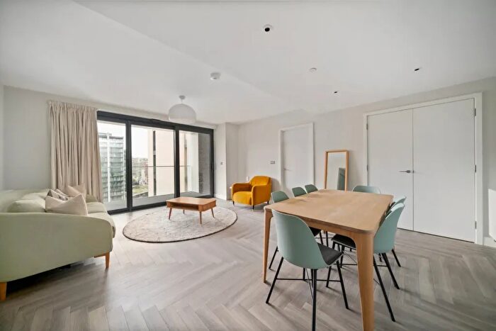 3 Bedroom Flat To Rent In Alameda Wembley, Olympic Way, Wembley, HA9