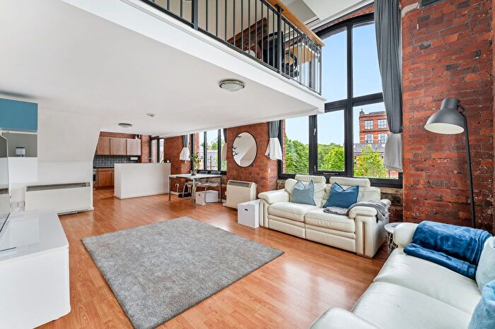 2 Bedroom Maisonette For Sale In Valley Mill, Cottonfields, Bromley Cross, Bolton, BL7