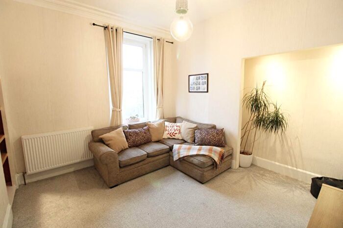 1 Bedroom Flat To Rent In Powis Place, Top Floor Left, AB25