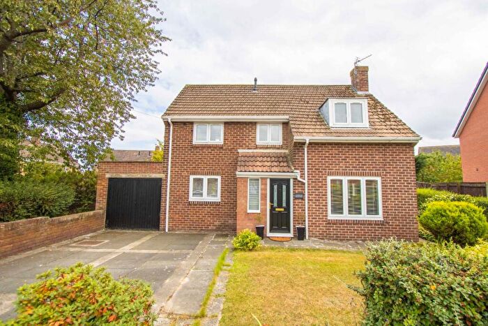 3 Bedroom Detached House For Sale In Finchale Road, Framwellgate Moor, Durham, DH1