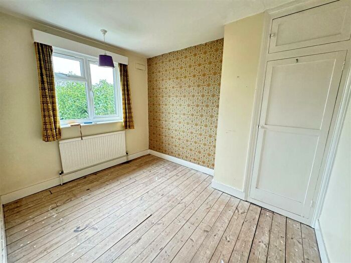 2 Bedroom Terraced House For Sale In Carrington Crescent, Wendover, HP22