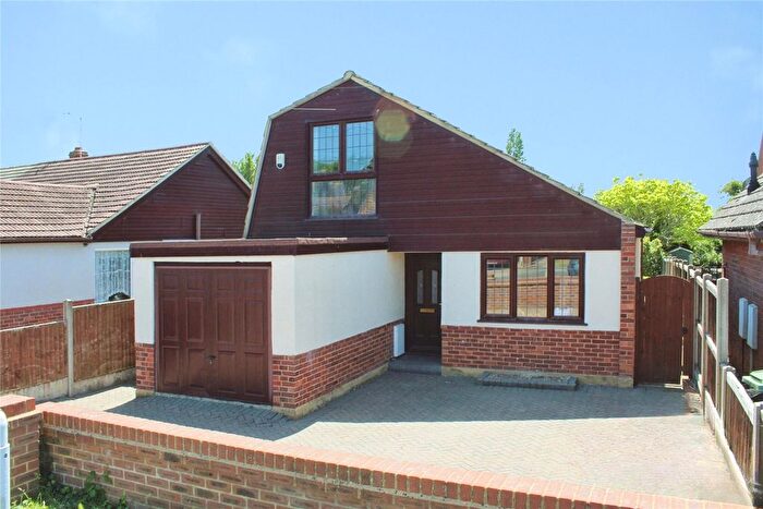 4 Bedroom Bungalow For Sale In Drake Avenue, Minster On Sea, Sheerness, Kent, ME12