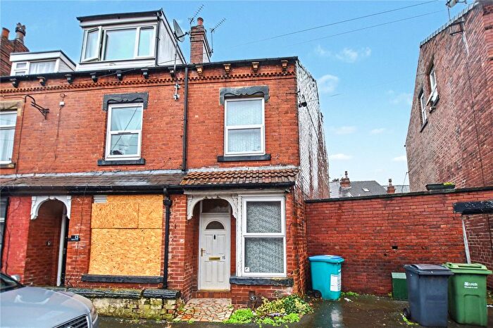 4 Bedroom Terraced House For Sale In Highthorne View, Armley, Leeds, West Yorkshire, LS12