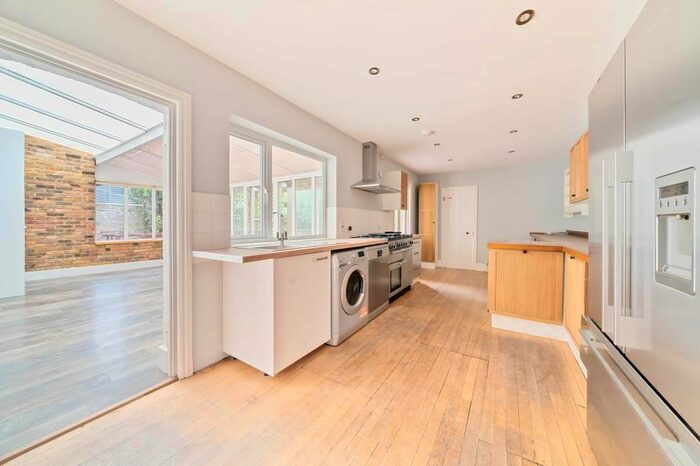 6 Bedroom Semi-Detached House To Rent In Stanley Road, Teddington, TW11