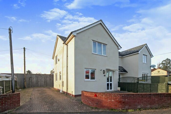 2 Bedroom Semi-Detached House For Sale In Orchard View, Hillcommon, Taunton, TA4