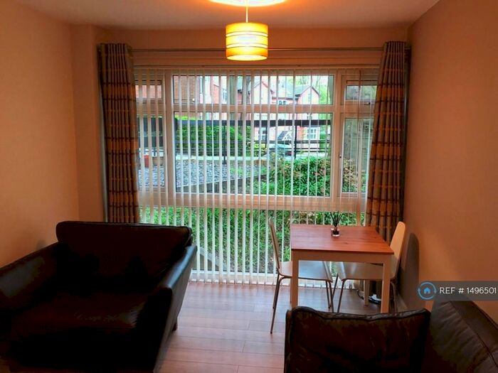 2 Bedroom Flat To Rent In Beech House, Manchester, M20
