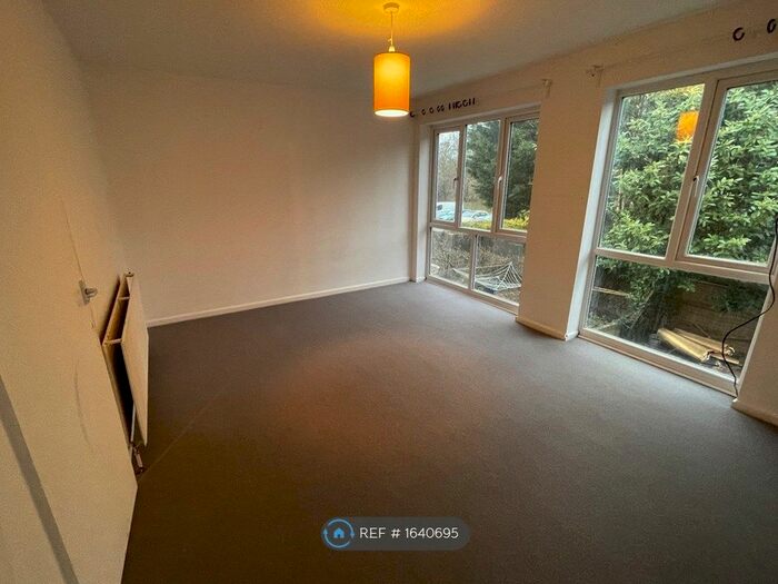 4 Bedroom Terraced House To Rent In Alcove Road, Bristol, BS16