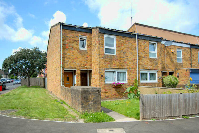 1 Bedroom Flat To Rent In Ash Grove, Hayes, UB3