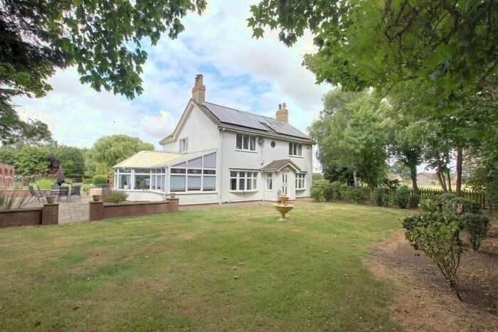 4 Bedroom Detached House For Sale In Woodbine Farm, Alford Road, Mablethorpe, LN12