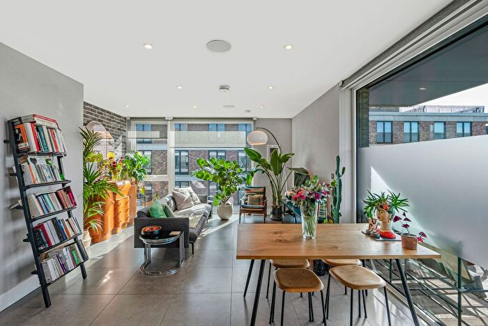 2 Bedroom Flat For Sale In Smoke House, Fish Island, E3