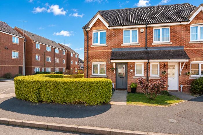 3 Bedroom Semi-Detached House For Sale In Gorseway, Hatfield, Hertfordshire, AL10