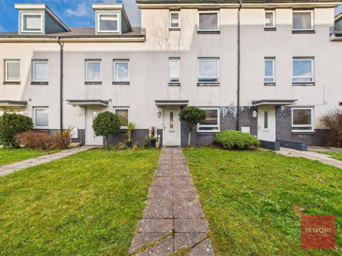 3 Bedroom Town House To Rent In Minotaur Way, Copper Quarter, Swansea, SA1