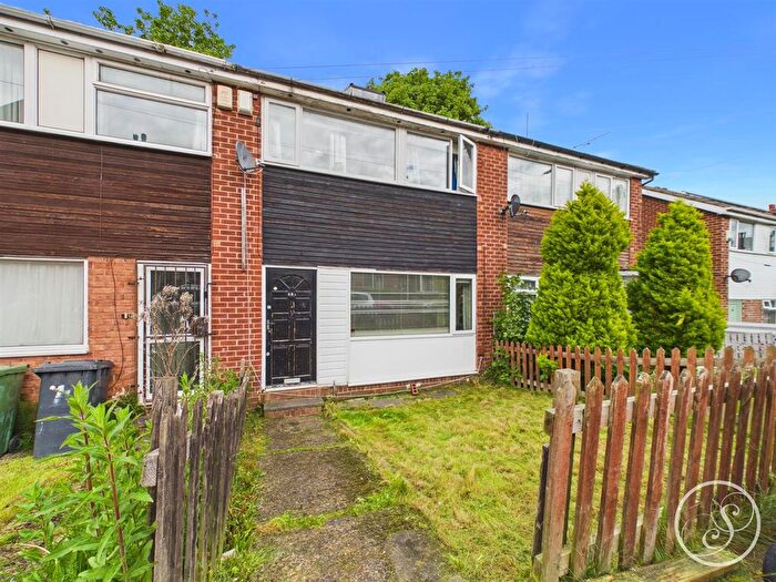 4 Bedroom Terraced House For Sale In Hartley Avenue, Leeds, LS6
