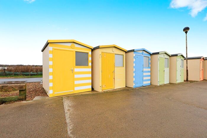 1 Bedroom Detached Bungalow For Sale In Esplanade, Seaford, BN25