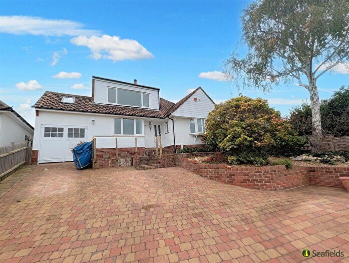 3 Bedroom Detached House To Rent In Seagrove Manor Road, Seaview, PO34