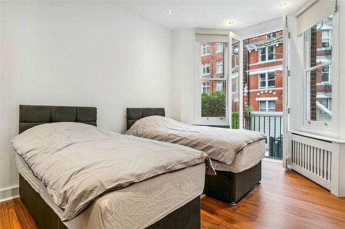 2 Bedroom Flat To Rent In Cheniston Gardens, Kensington, W8