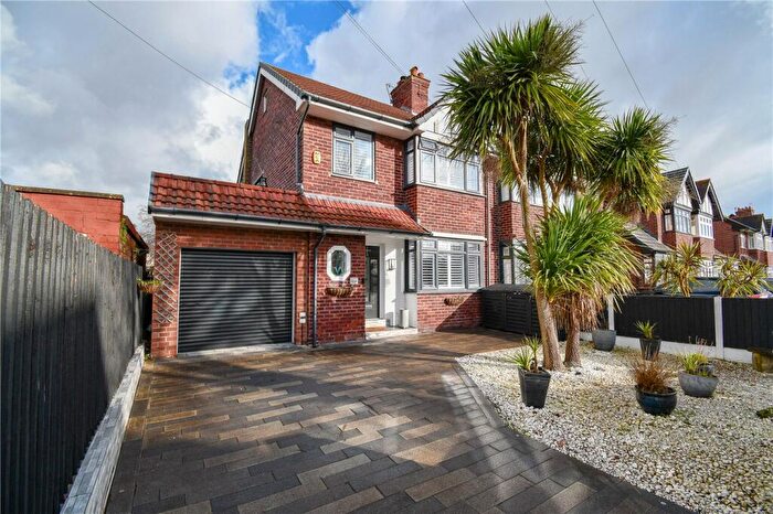 3 Bedroom Semi Detached House For Sale In Gresford Avenue, Prenton, Wirral, CH43