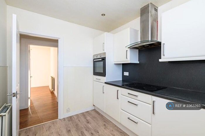 2 Bedroom Flat To Rent In Byron Street, Dundee, DD3
