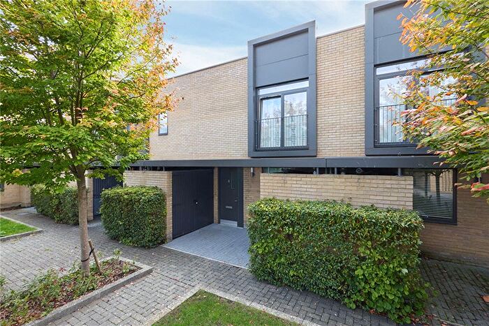 2 Bedroom Detached House For Sale In Forbes Close, Trumpington, Cambridge, CB2