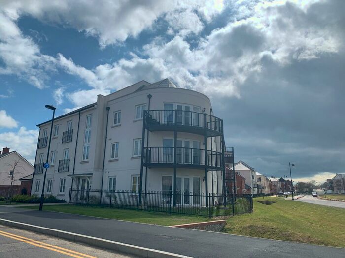 2 Bedroom Flat To Rent In Lauder House, Berewood, PO7