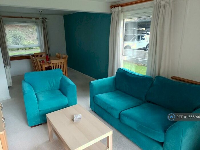 2 Bedroom Flat To Rent In Buccleuch Court, Dunblane, FK15