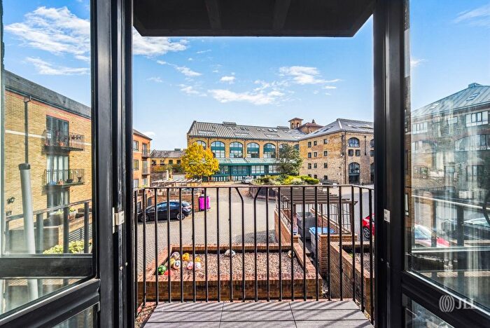 2 Bedroom Flat For Sale In Ship Yard, London, E14