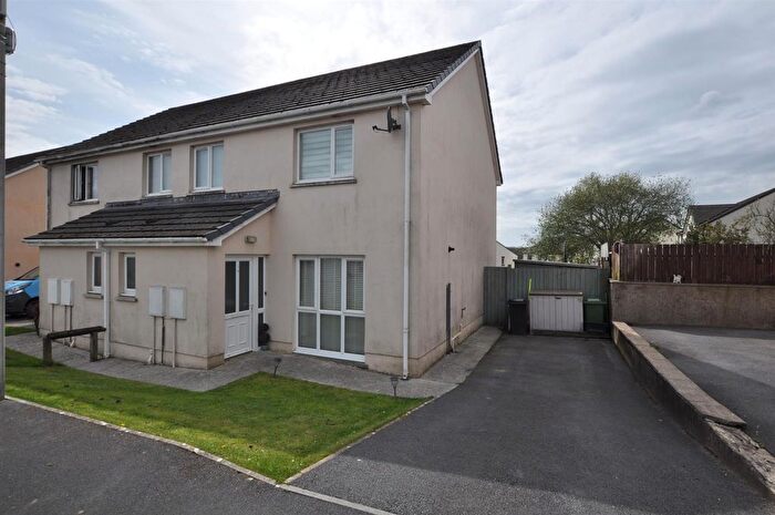 3 Bedroom Semi-Detached House For Sale In Cae Gwyrdd, St. Clears, Carmarthen, SA33